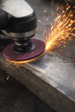 Load image into Gallery viewer, #07486 3M Scotch-Brite Fibre Roloc 3" Medium Recon Disc Purple 25 Pack
